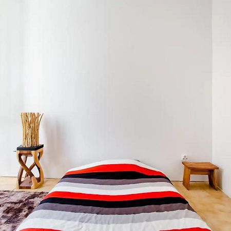 Room Rental In Apartment In Marseille Eksteriør billede