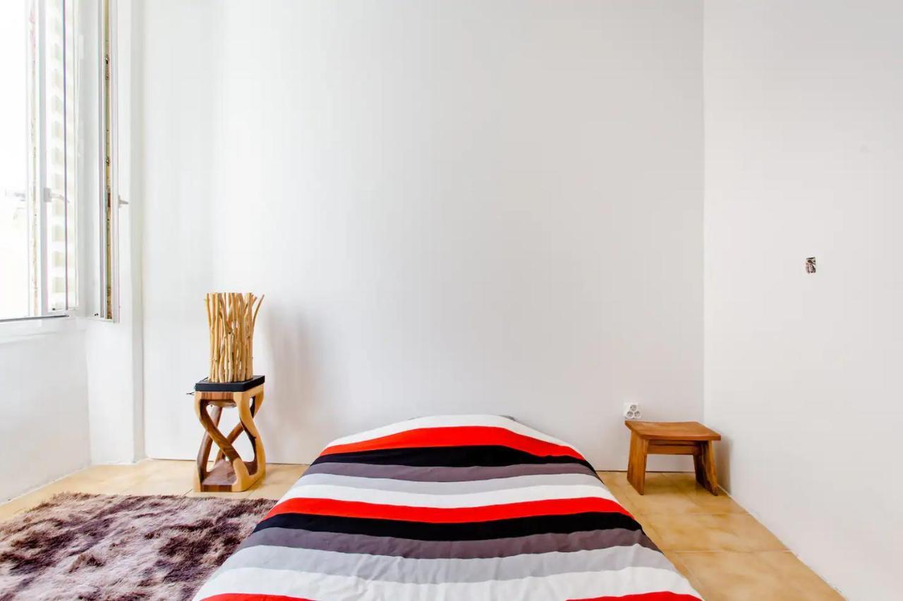 Room Rental In Apartment In Marseille Eksteriør billede